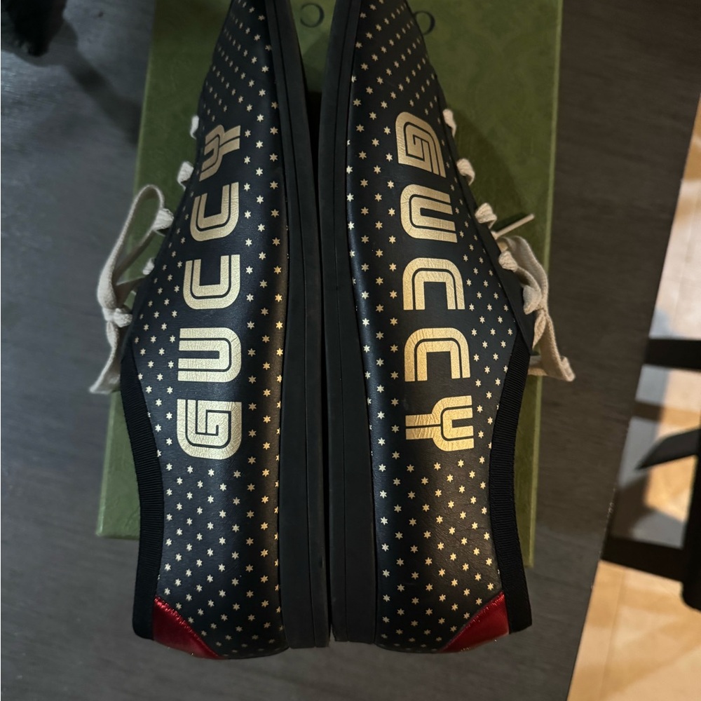 Authentic Gucci sneakers unisex